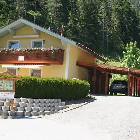 Apartment Ferienwohnung Mark *